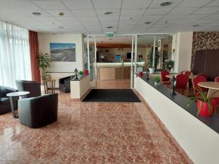 canada hotel