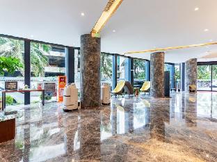 berun hotel haikou qilou old street