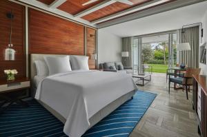 the ocean club a four seasons resort bahamas