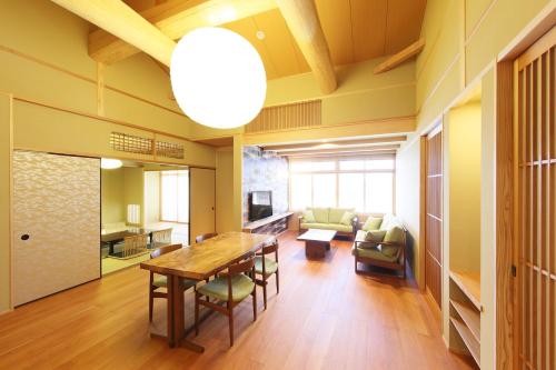 small luxury ryugin