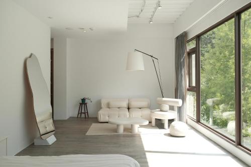 sun moon lake love to stick together b and b