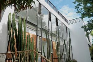 sun moon lake love to stick together b and b