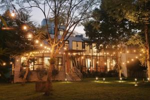 sun moon lake love to stick together b and b