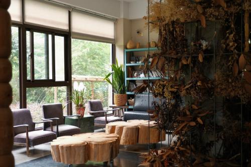 sun moon lake love to stick together b and b