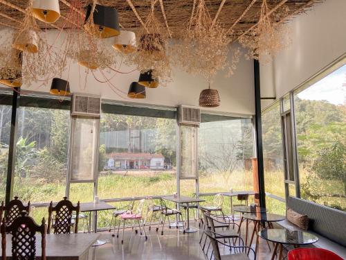 sun moon lake love to stick together b and b