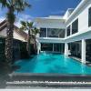 premium pool villa pattaya