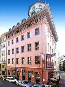 three corners hotel art