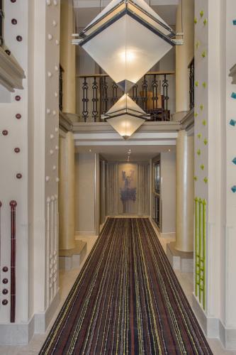 three corners hotel art