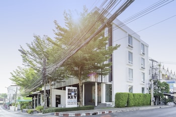 blu monkey bed and breakfast phuket