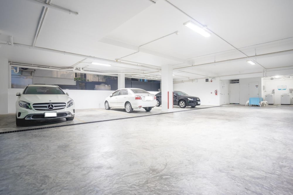 blu monkey bed and breakfast phuket