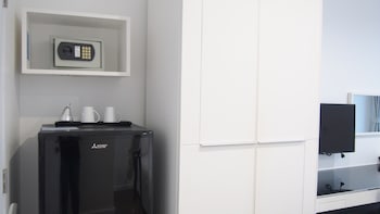 blu monkey bed and breakfast phuket