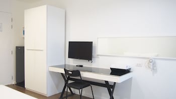 blu monkey bed and breakfast phuket