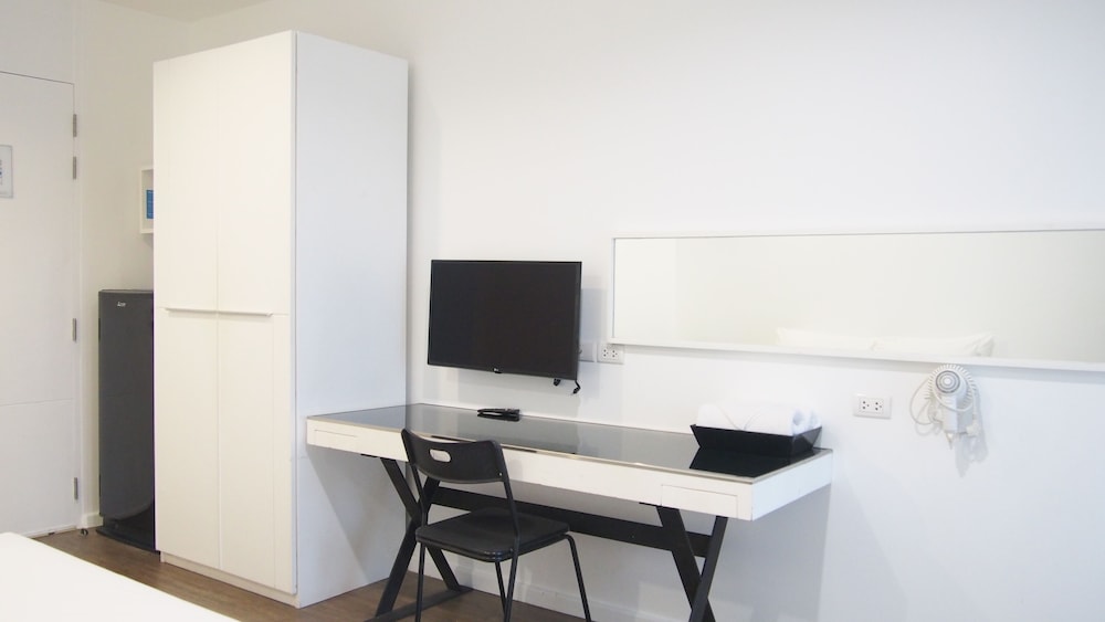 blu monkey bed and breakfast phuket