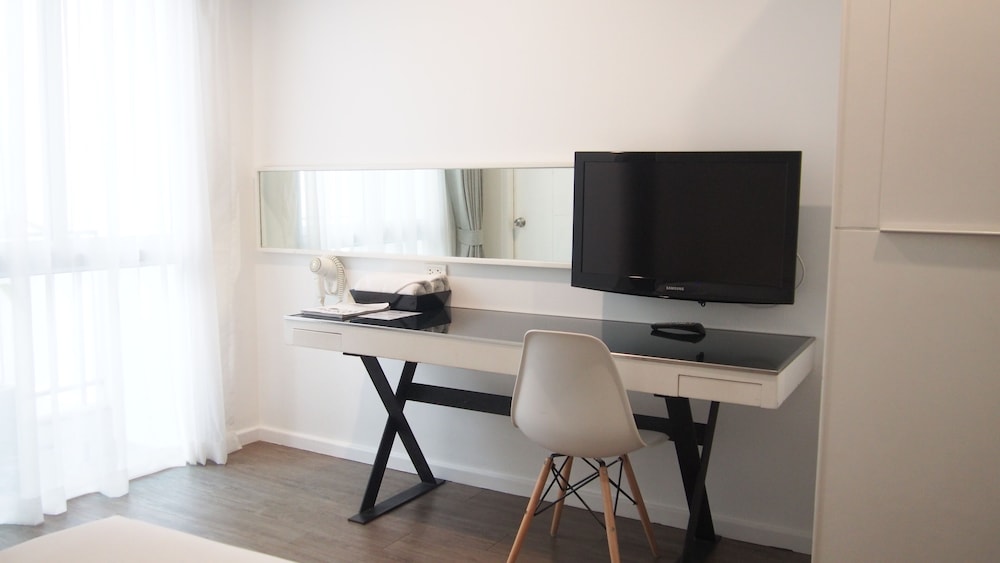 blu monkey bed and breakfast phuket