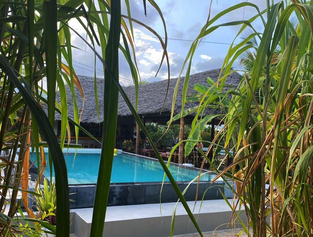 shamba village hotel