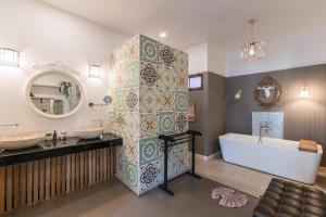 Perennial Resort,Nai Yang Beach>>Mai Khao,3 star