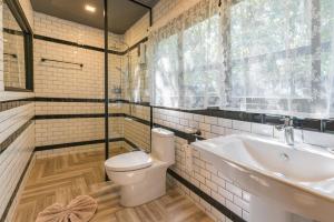 Perennial Resort,Nai Yang Beach>>Mai Khao,3 star