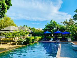 Perennial Resort,Nai Yang Beach>>Mai Khao,3 star