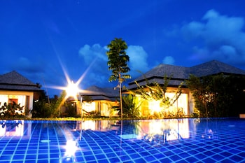 Perennial Resort,Nai Yang Beach>>Mai Khao,3 star