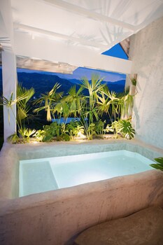 eco hotel verano azul