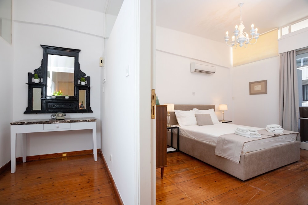 1 80 collection limassol historic center