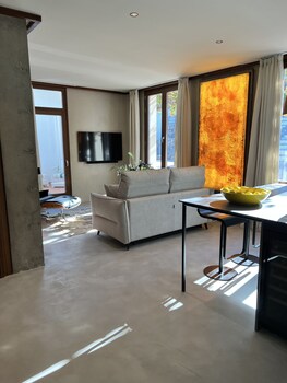 la costera hostal del vino