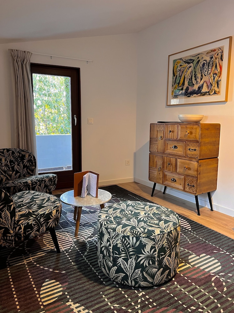 la costera hostal del vino