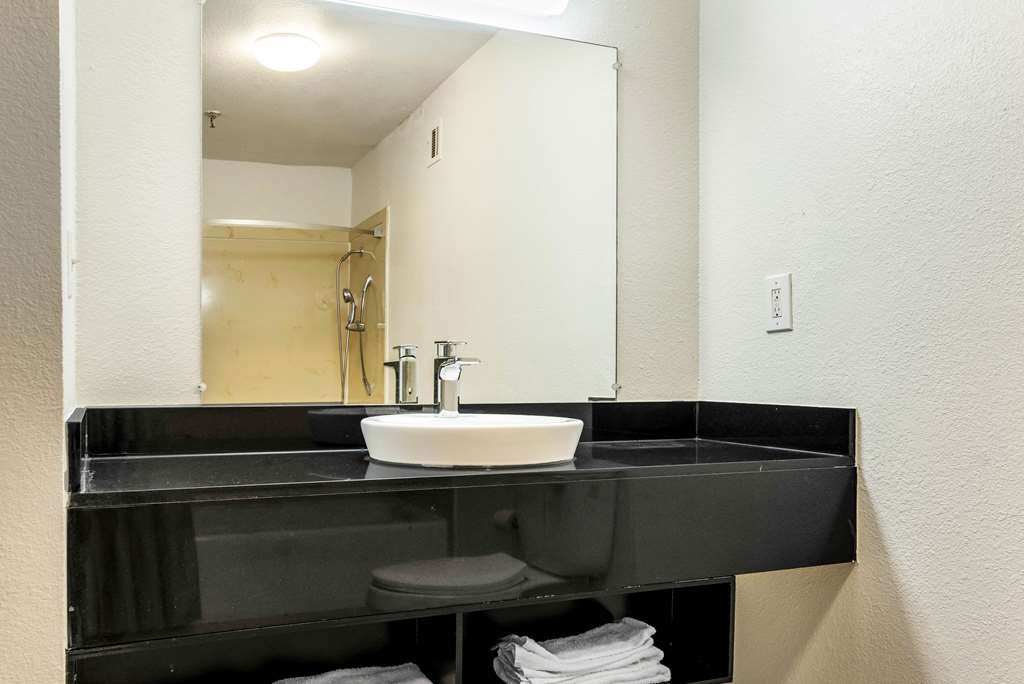 motel 6 alexandria la south