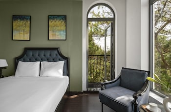 the gate boutique hotel da lat