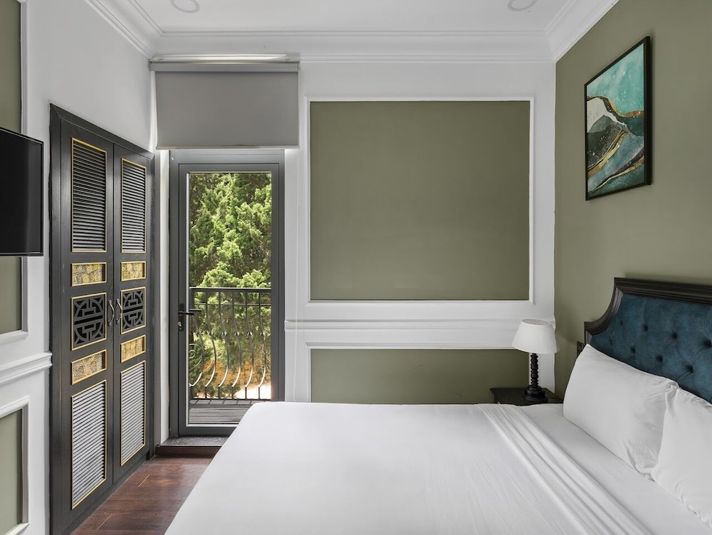 the gate boutique hotel da lat