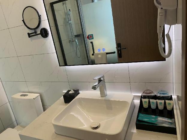 pai hotel yancheng funing railway station yilin commercial street