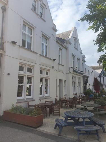 the lambton arms