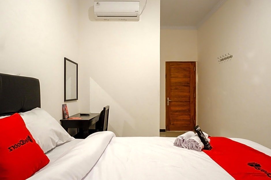 Reddoorz @ Jalan Wonosari Km.9,Sleman>>Berbah,2 star
