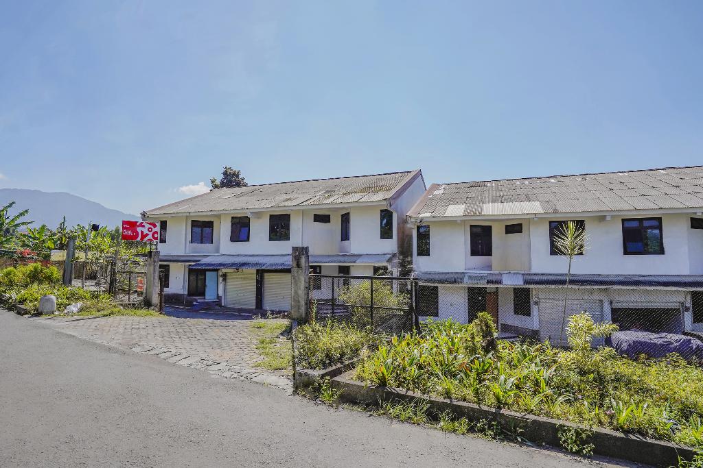spot on 3940 villa gunung agape