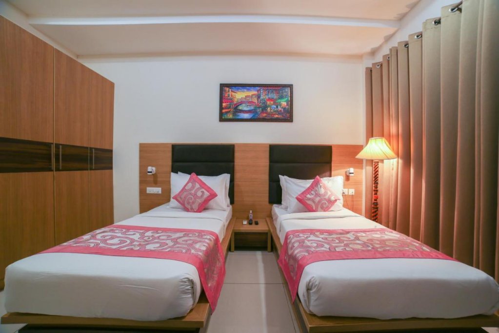 hotel grand regency by jmd group