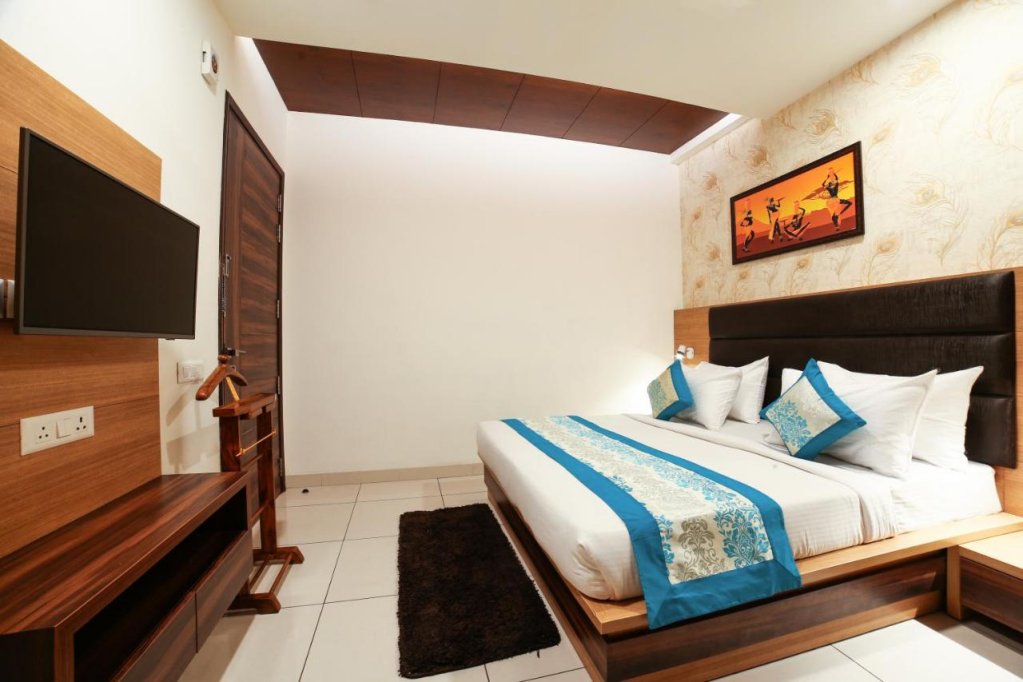 hotel grand regency by jmd group
