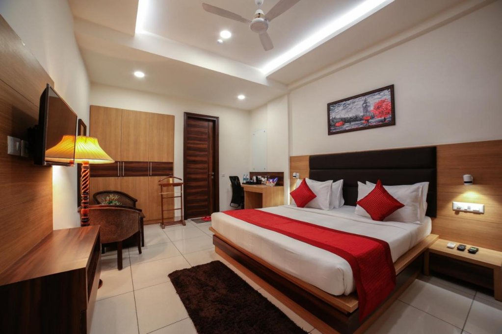 hotel grand regency by jmd group