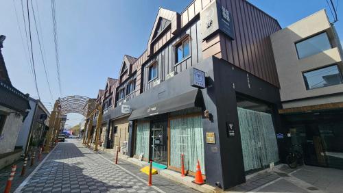 gyeongju bongwhangmansion