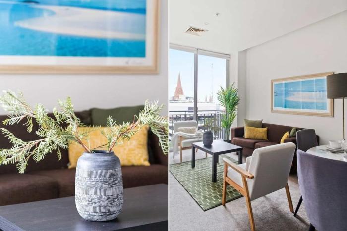 a comfy and central 2br apt near flinders station