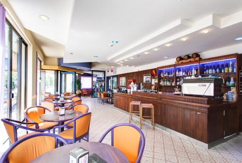 hotel cola frontemare