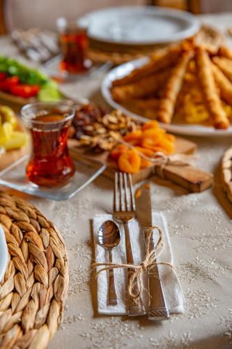 meymune valide konagi