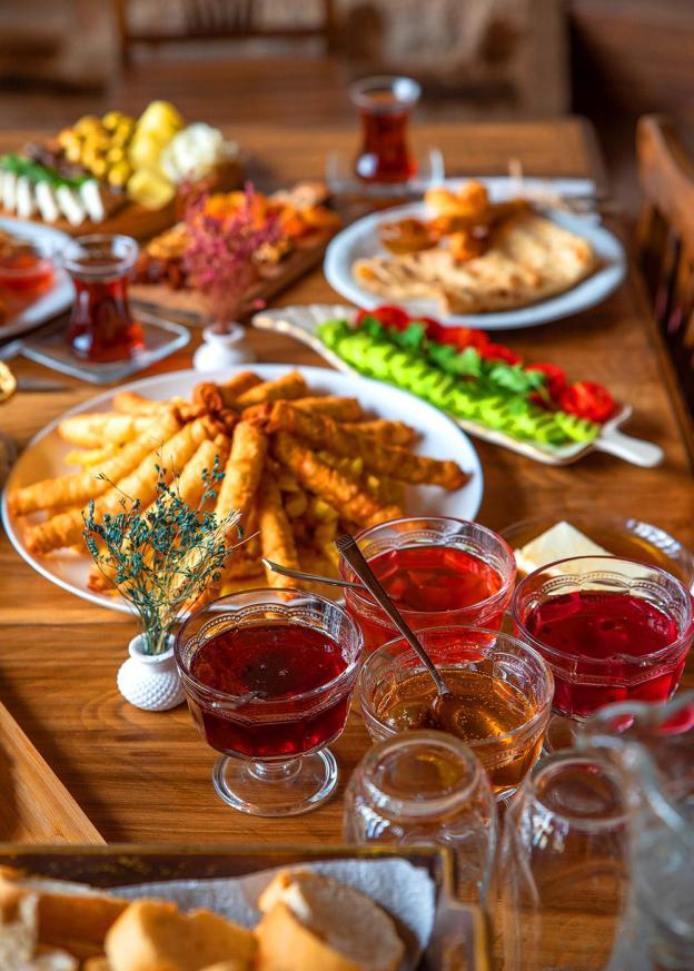 meymune valide konagi