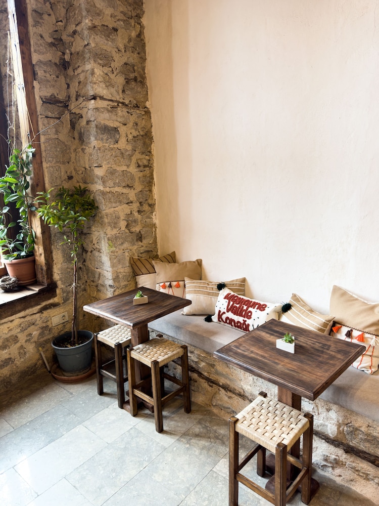 meymune valide konagi