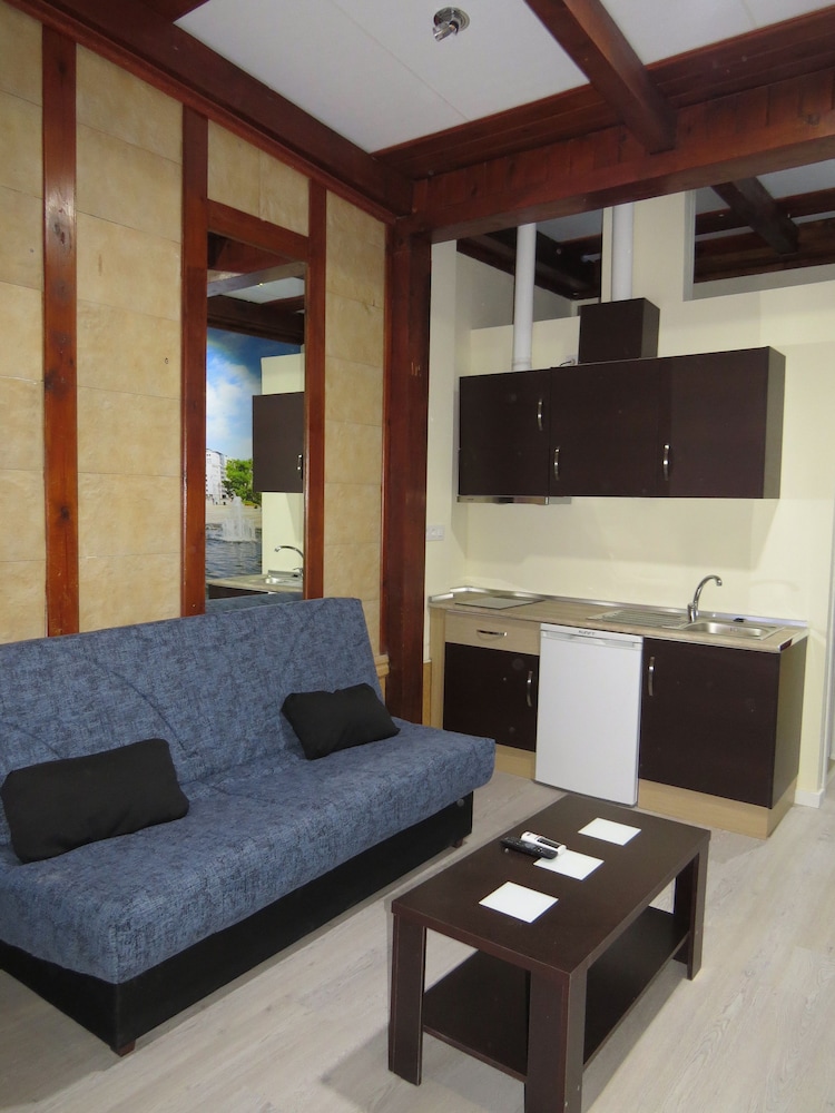 apartamentos torrevieja puerto