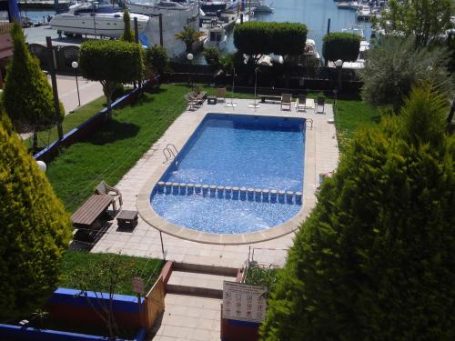apartamentos torrevieja puerto