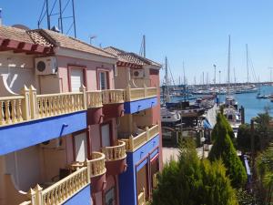 apartamentos torrevieja puerto