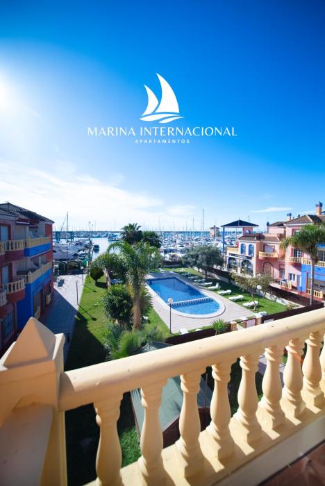 apartamentos torrevieja puerto