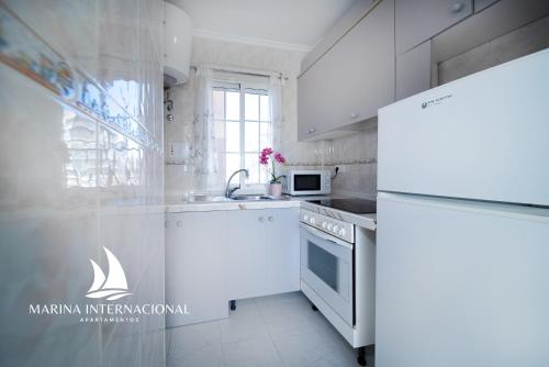 apartamentos torrevieja puerto