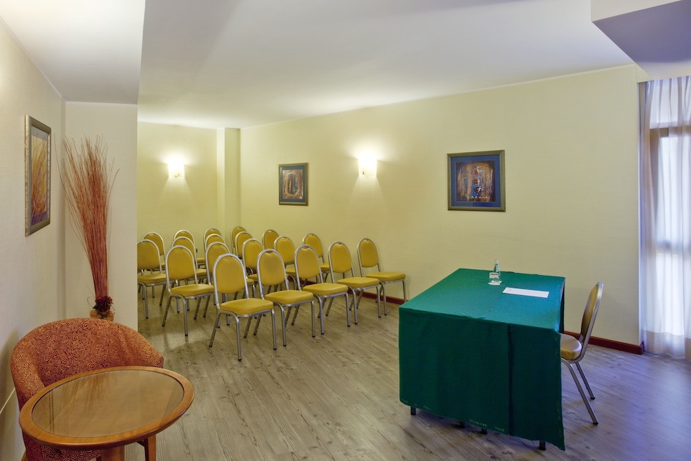 holiday inn cagliari by ihg