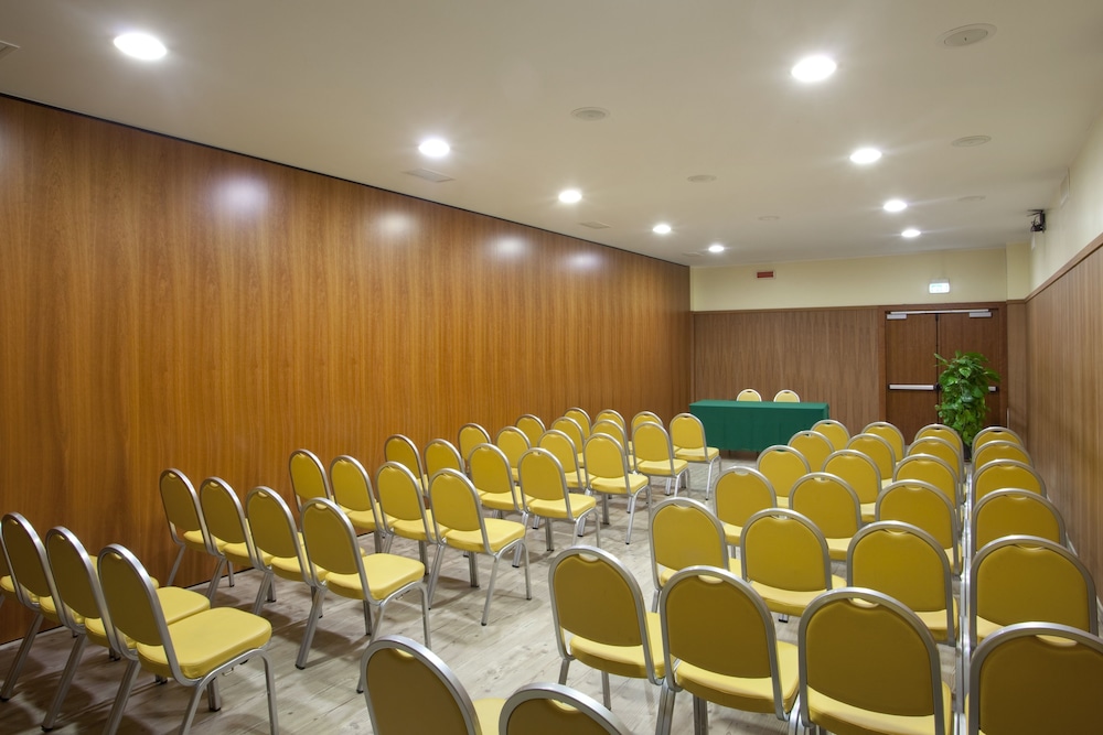 holiday inn cagliari by ihg